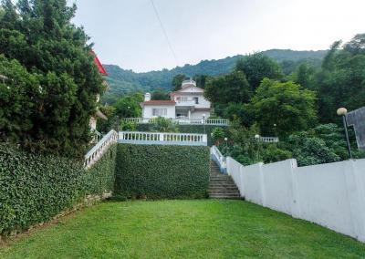 Nepal Yoga Teacher training and retreat center